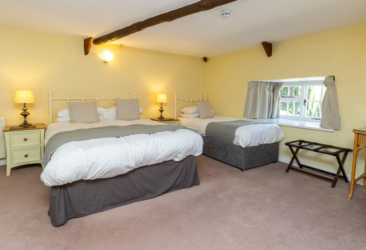 Bedroom 2, The New Inn, Devon