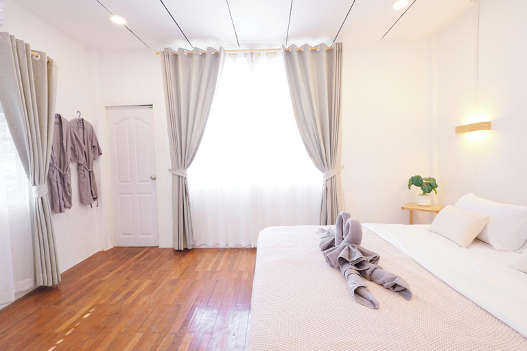 Bedroom 14