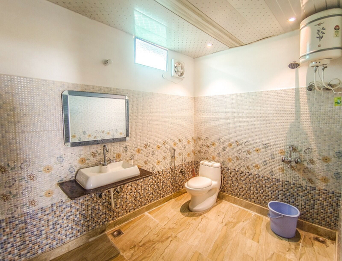 Bathroom 3, Haut Monde King's Paradise Resort, Tehri Garhwal