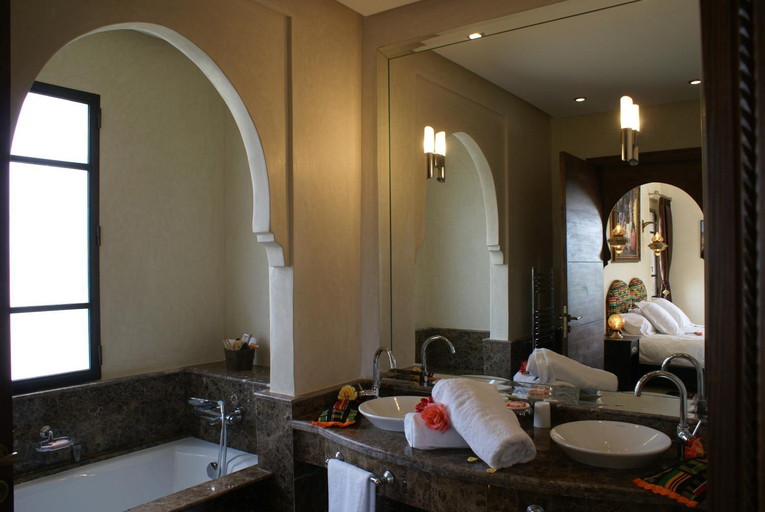 Bathroom 2, La Kasbah Aalma D'or, Marrakech