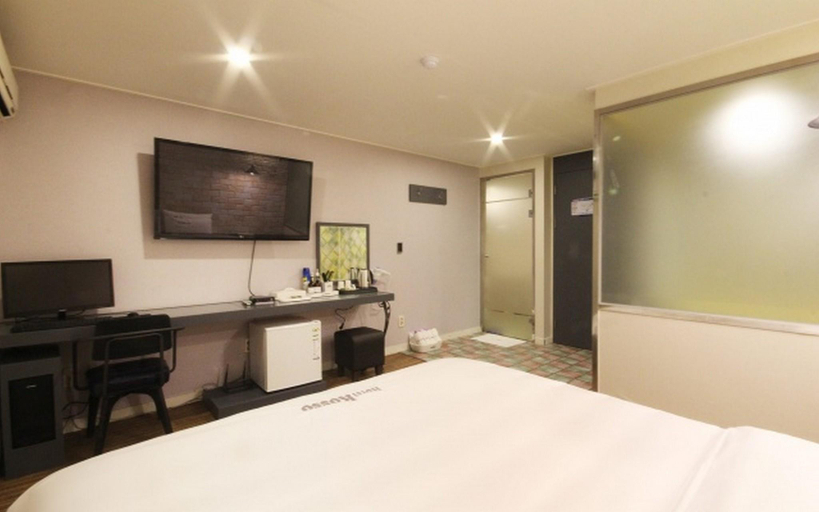 Bedroom 3, Busan Goejeong Rosso, Saha