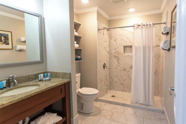 Bathroom 18