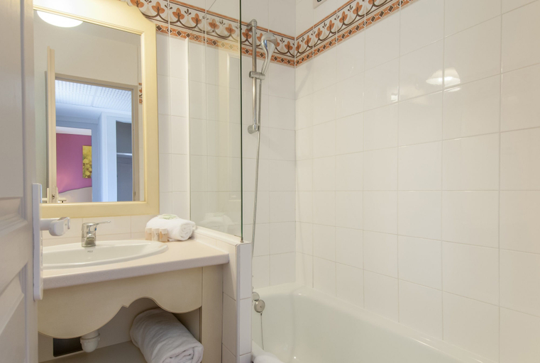 Bathroom 4, Pierre & Vacances Residence Cannes Mandelieu, Alpes-Maritimes