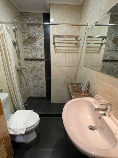Bathroom 9