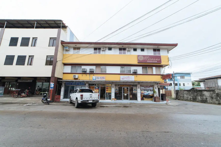 Exterior & Views 2, RedDoorz @ Nirvana Pension House, Bacolod City