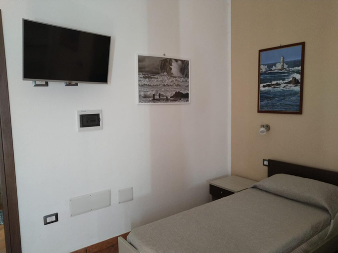 Others 5, Room and Breakfast I Gemelli, Carbonia-Iglesias