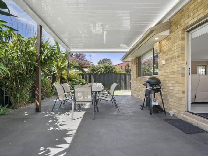 Exterior & Views 5, 44 Oaks Avenue, Wyong - South and West