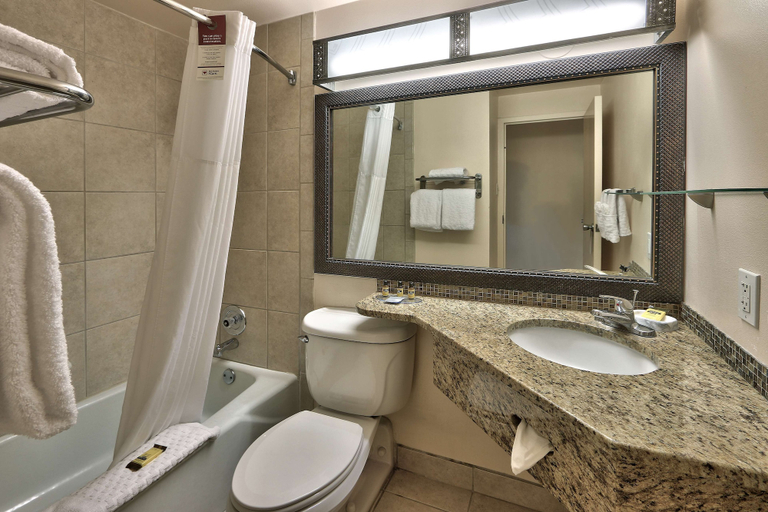 Bathroom 4, Best Western Plus Rio Grande Inn, Bernalillo