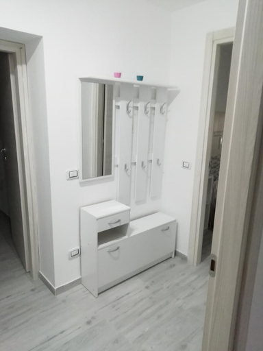 Others 5, Casa Mia, Verona