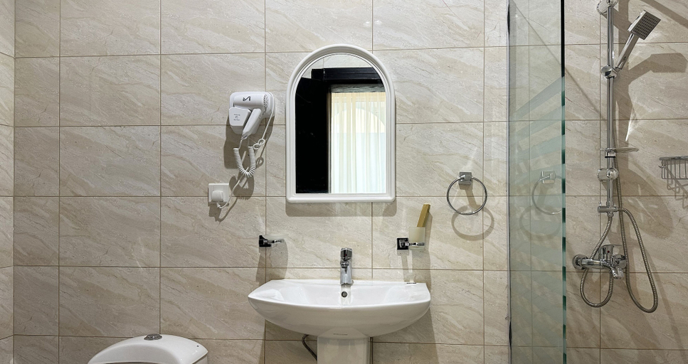 Bathroom 4, Al-Mutamarat A-5 Timeless History AG76, Riyadh