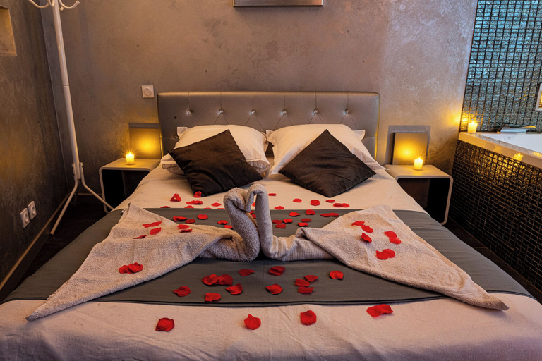Bedroom 3, Suite Romantique, Aude