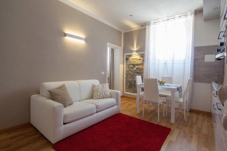 Others 4, LEO'S HOME, La Spezia