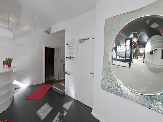 Public Area 3, Le Grillon, Bas-Rhin