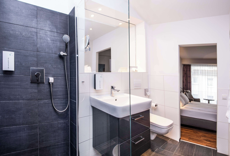 Bathroom 11