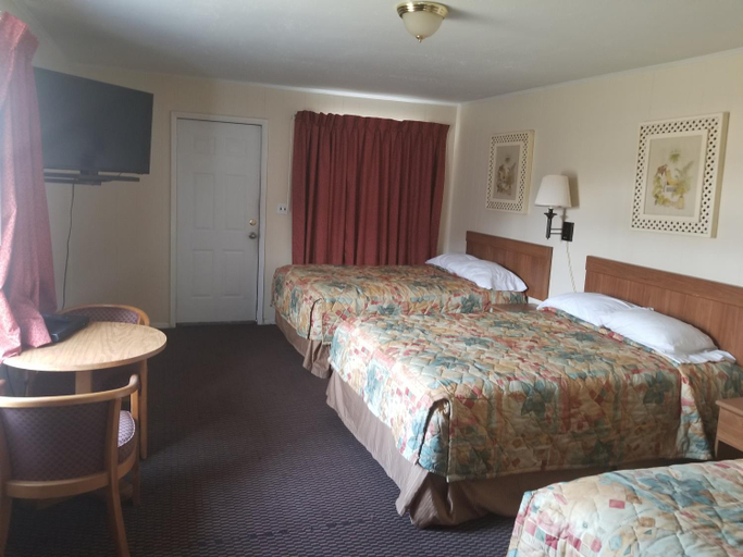 Bedroom 3, Sooner Motel, Lincoln