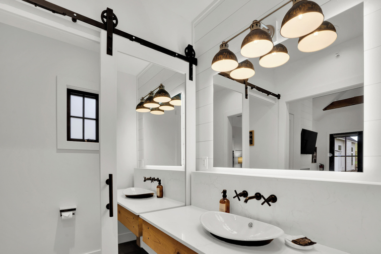 Bathroom 3, The Scout Boutique Cottages, Deschutes