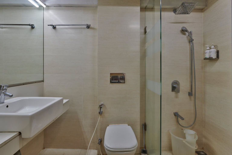 Bathroom 4, Bentley Hotel Marine Drive, Mumbai City