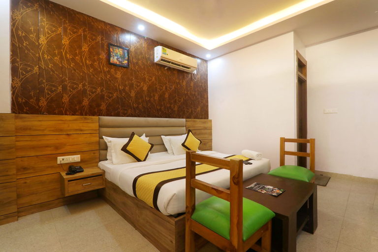 Bedroom 3, Hotel Cristelia, Lucknow
