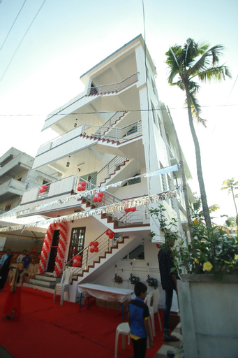 Exterior 1