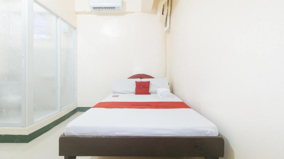 Bedroom 3, RedDoorz @ Western Bicutan Transients Inn, Taguig