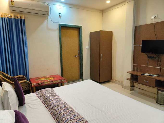Bedroom 3, Hotel Basant Palace, Sidhi