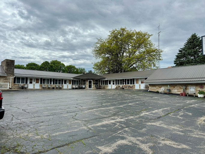 Others 5, Napps Motel, Grant