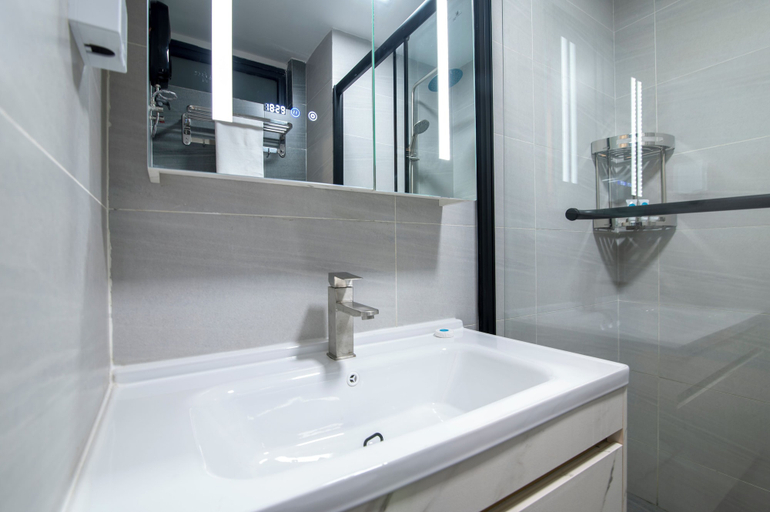 Bathroom 3, Laurel Hill Suites, Langata