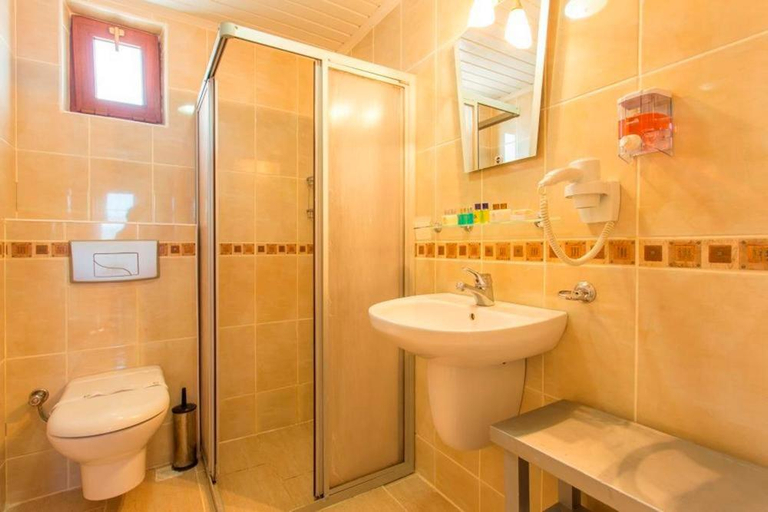 Bathroom 5, Orka Club Hotel & Villas-NEW, Fethiye