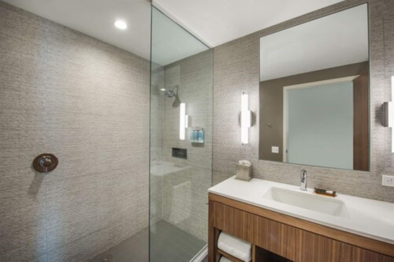 Bathroom 4, The Hotel At Oberlin, Lorain