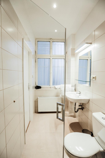 Bathroom 3, Accommodation Smecky 14, Praha 1