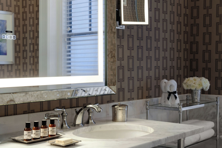 Bathroom 16