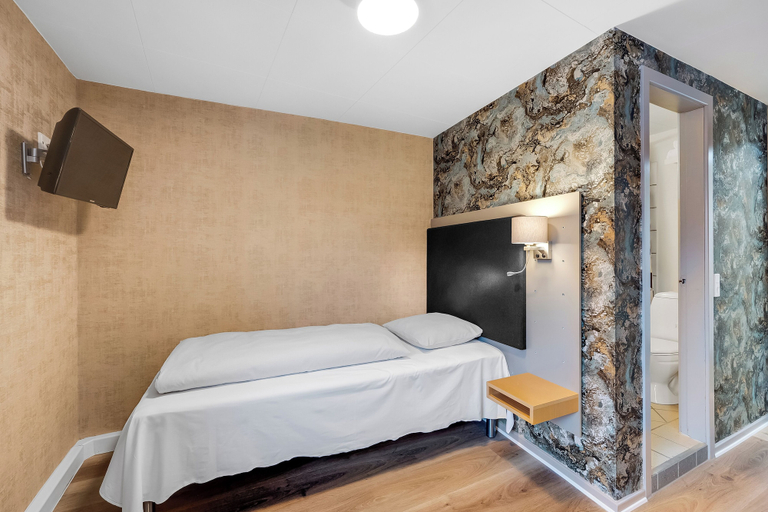 Bedroom 2, Hvide Sande Hotel, Ringkøbing-Skjern