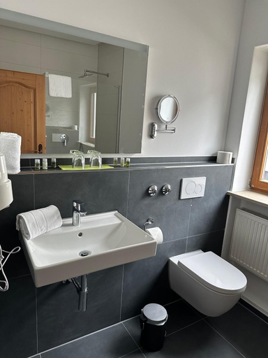 Bathroom 5, Hotel und Restaurant Moosmühle, Ansbach