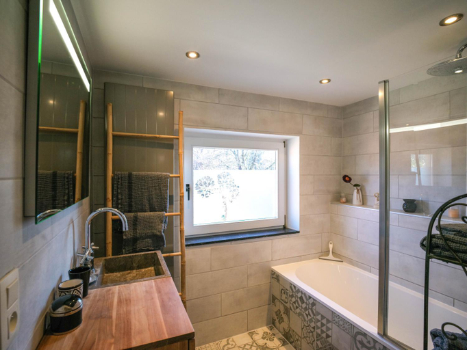 Bathroom 3, Le jardin des secrets, Namur