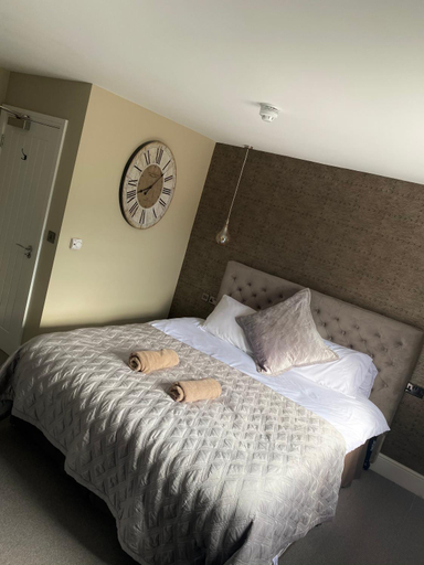 Bedroom 2, The Station Restaurant & Bar, Doncaster
