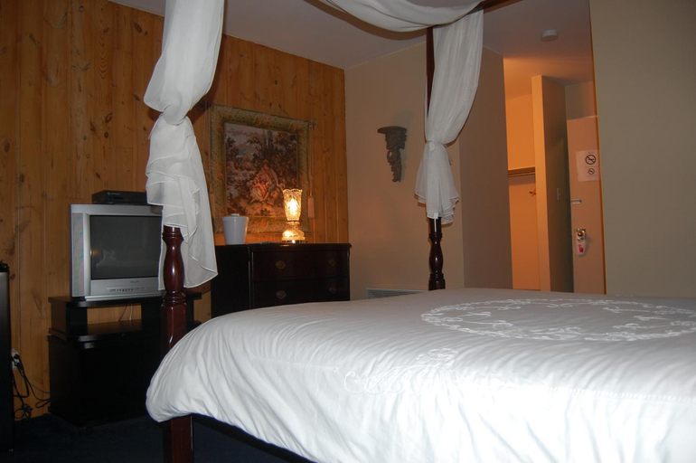 Bedroom 2, Auberge Godard, Antoine-Labelle