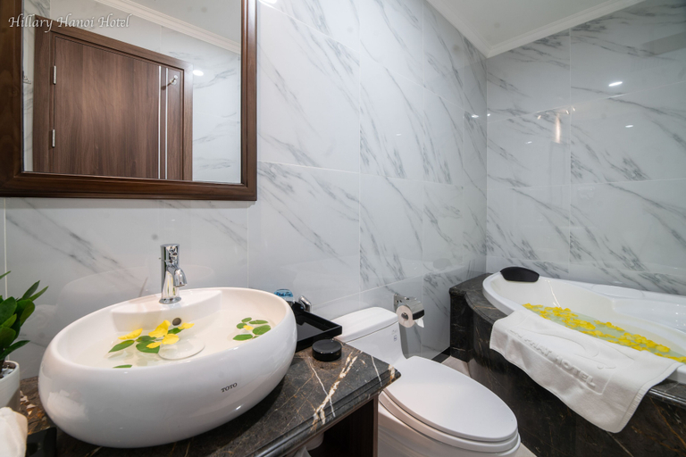Bathroom 5, Hillary Hanoi Hotel, Cầu Giấy