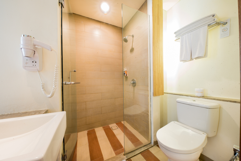 Bathroom 8