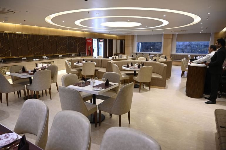 Food & Drinks 5, Hotel Rama Continental, Kaushambi