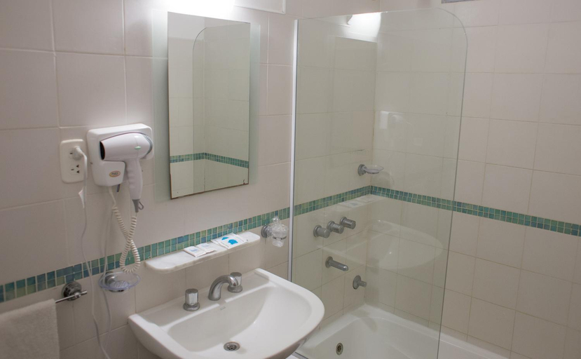 Bathroom 3, Hotel Milton, La Paz