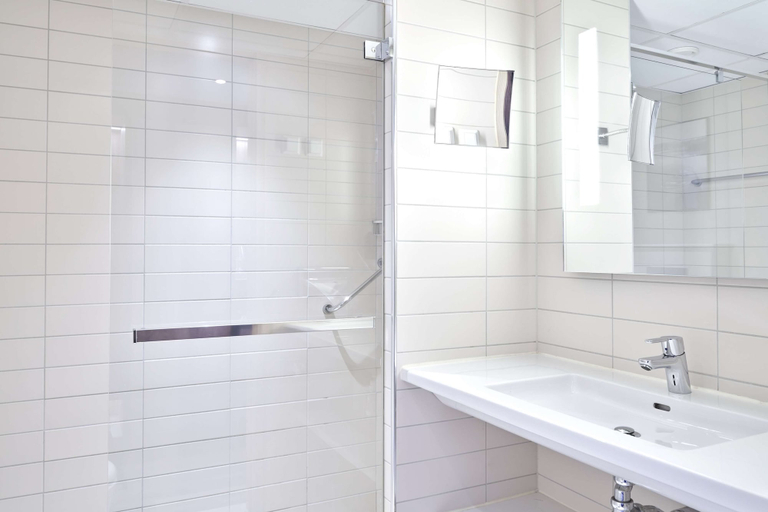 Bathroom 4, Radisson Blu Royal Garden Hotel, Trondheim