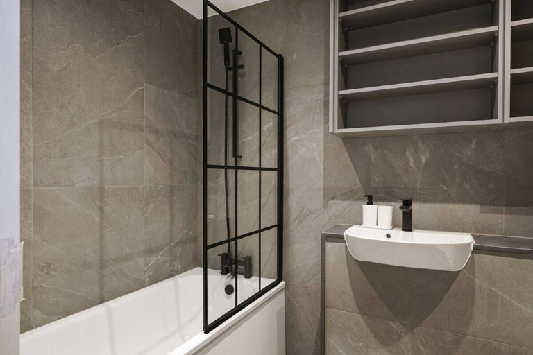 Bathroom 3, The Balham Hideout - Trendy 2bdr Flat, London