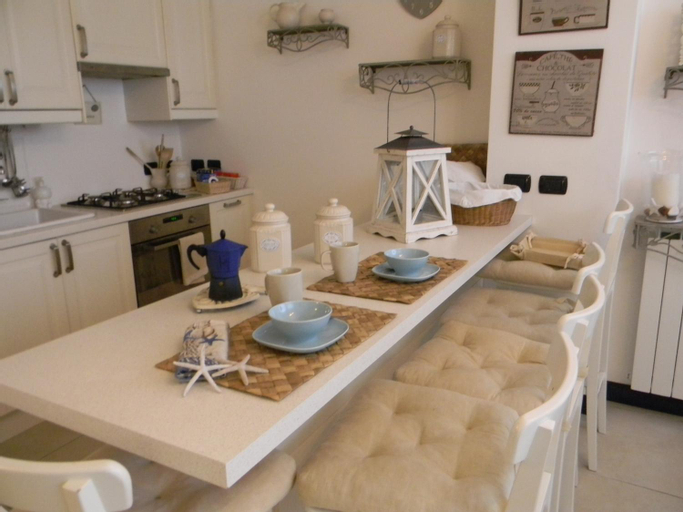 Dining Room 23