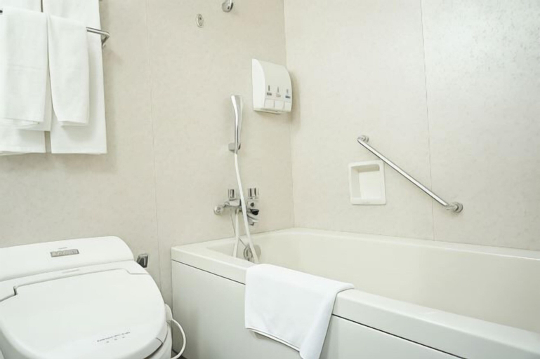 Bathroom 4