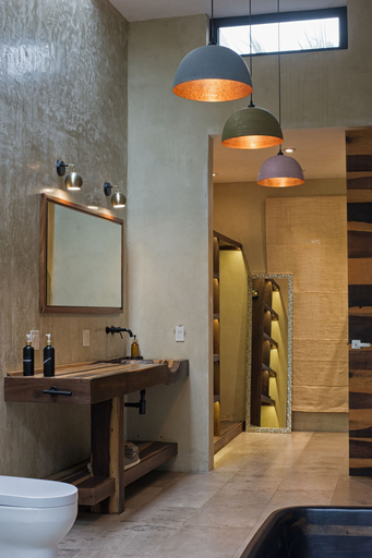 Bathroom 4, Cuna del Cielo, Allende