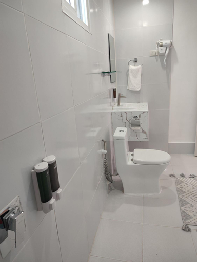 Bathroom 15