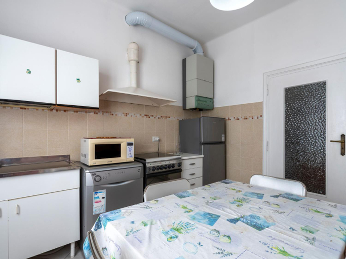 Others 5, Apartment Sant'Antonio by Interhome, Savona