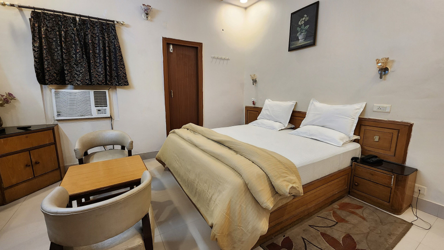 Bedroom 2, Hotel President, Gorakhpur