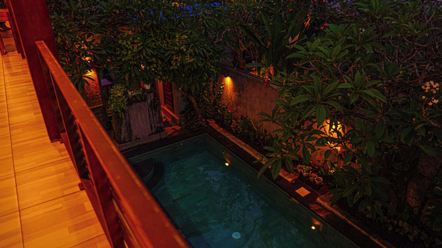 Swimming Pool 18