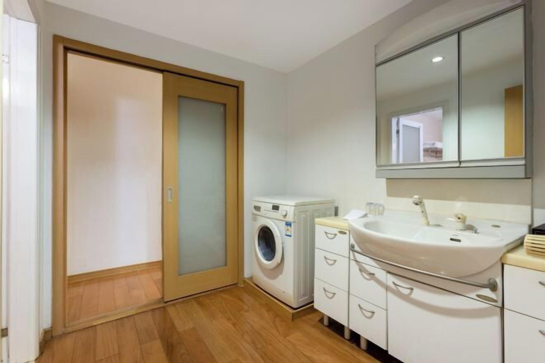 Bathroom 6